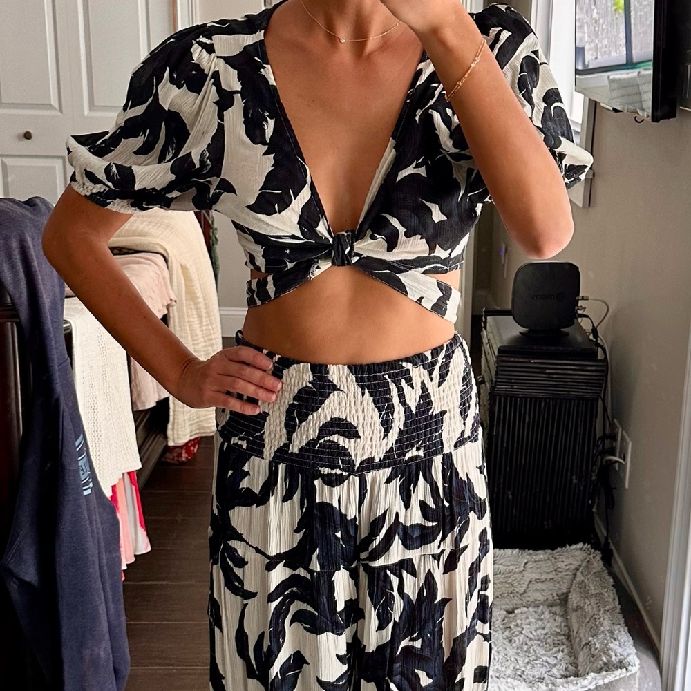 S Pants and Top Beach Set from Elan